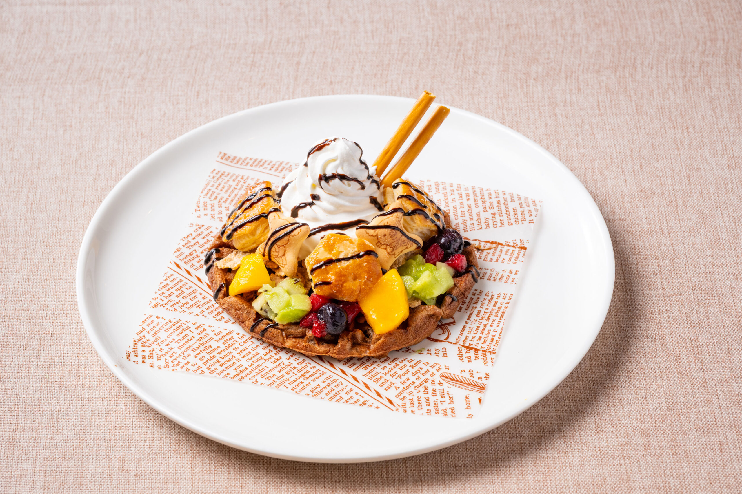 朝食ビュッフェ ワッフルのアレンジ スイーツ